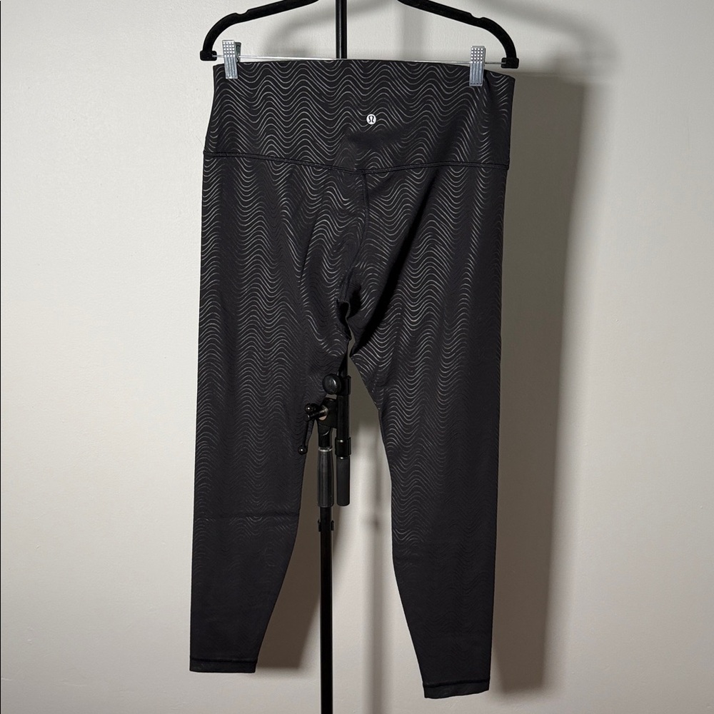 NWOT NEW Lululemon Align High-Rise Pant 28" Aqueous Emboss Black - Picture 6 of 6